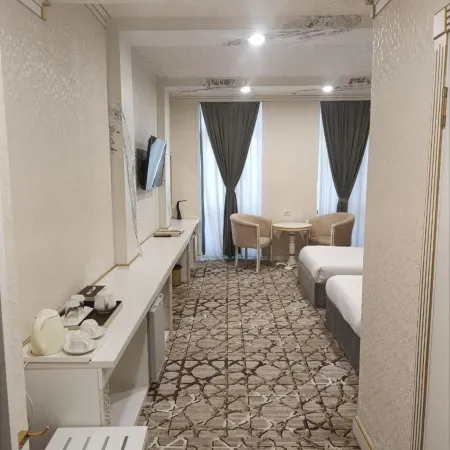 Mashhur Hotel