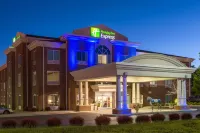 Holiday Inn Express & Suites LEXINGTON DTWN AREA-KEENELAND by IHG - parking