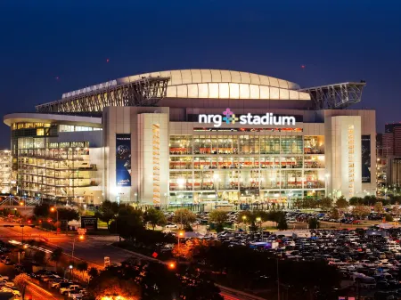Hyatt Place Houston Downtown Отели рядом с достопримечательностью «Lord of the Streets Episcopal Church»
