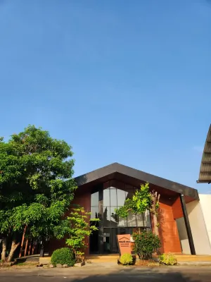 Rumah Oma Guest House Hôtels à : Bukit Sangkal