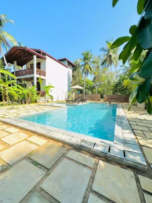 Lagoon Gate Tangalle Resort Hotels in Ranna