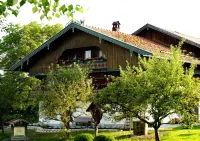 Beim Huber in Linden فنادق في Geretsried