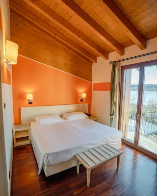 Hotel Ristorante Vecchia Riva