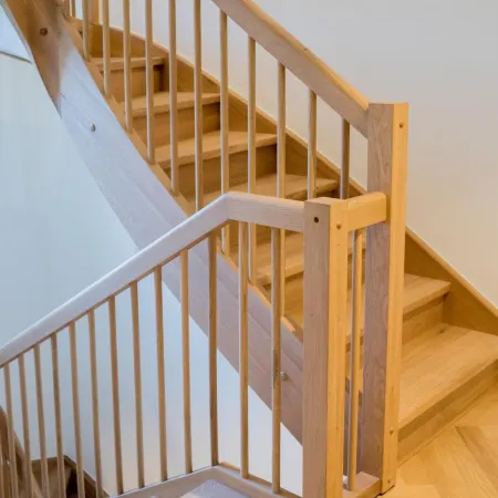 Bob W Munich Airport - Peterhof