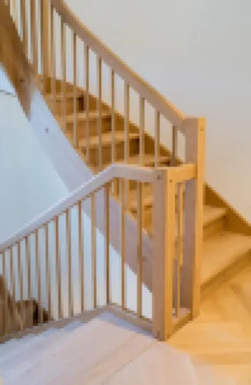 Bob W Munich Airport - Peterhof