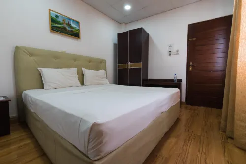 Metro City Hotel - Bed and breakfasts