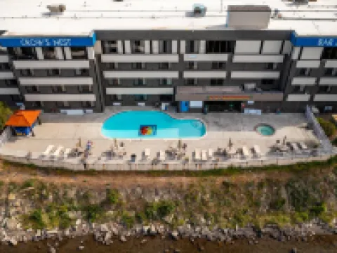 Clover Island Inn Hotels in Kennewick