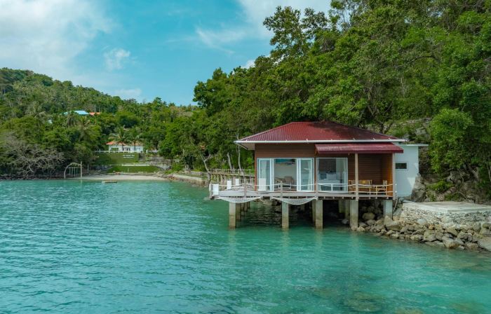 The Hawk's Nest Resort