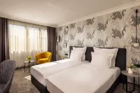 Rosslyn Thracia Hotel Sofia - balcony