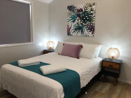 Longreach Private Apartments Отели рядом с достопримечательностью «Longreach Region Visitor Information Centre»