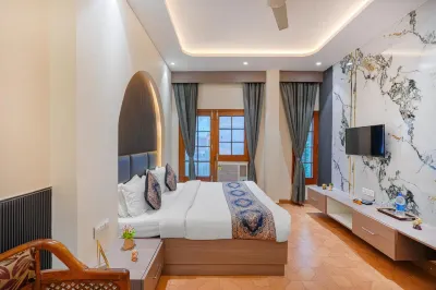 Hotel Abhi International Hôtels à proximité de : View Point Ranjit Sagar Dam