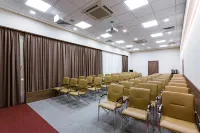 Al'fa Otel' I Restoran Các khách sạn ở Kirov