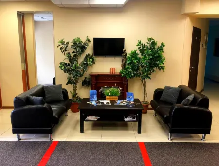 Релакс Отели рядом с достопримечательностью «Танк Т-34»