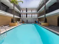 Super 8 by Wyndham New Orleans テニス・コンプレックス周辺のホテル