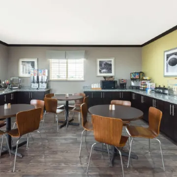 Super 8 by Wyndham Colorado City Отели в г. Митчелл
