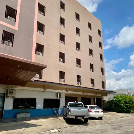 Centerpoint Hotel