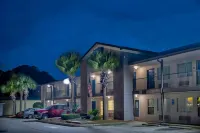 Studio 6 Extended Stay - Pascagoula, MS - parking