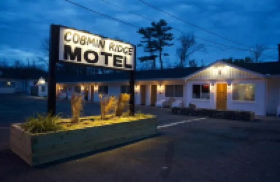 Cobmin Ridge Motel Отели в г. 