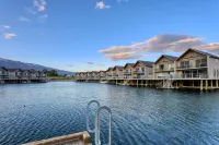 Lake Resort by Marsden - Mountain view