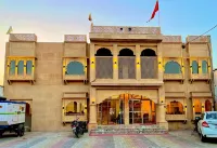 Siyavar Palace - Frühstück