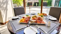 拉文迪什海灘度假村 - 早餐