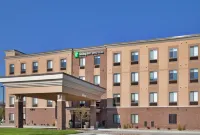 Holiday Inn Express & Suites Lincoln Airport Hotel di Lincoln