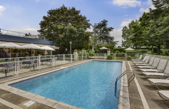 普瓦西奧熱瓦勒諾富特酒店