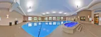 Holiday Inn Express BREEZEWOOD by IHG - Pools