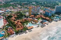 Holiday Inn Resort Ixtapa All-Inclusive Hotels near Playa El Palmar II