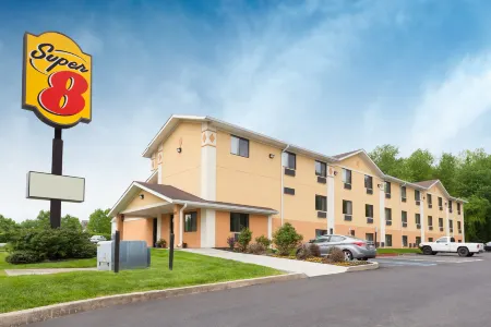 Super 8 by Wyndham Havre de Grace Aberdeen Area Отели в г. Чарлстаун