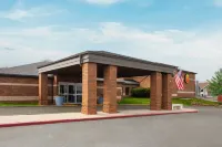 Super 8 by Wyndham Copley Akron