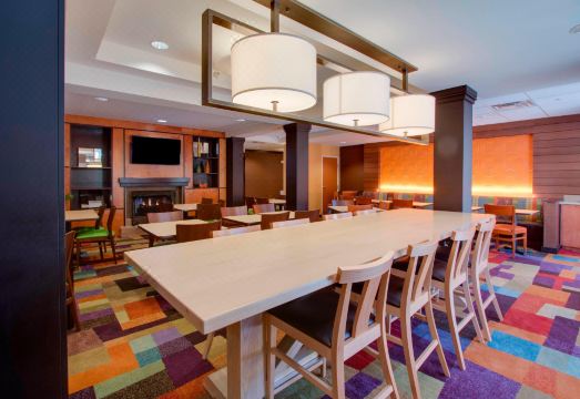 홈2 스위트 바이 힐튼 클레몬트