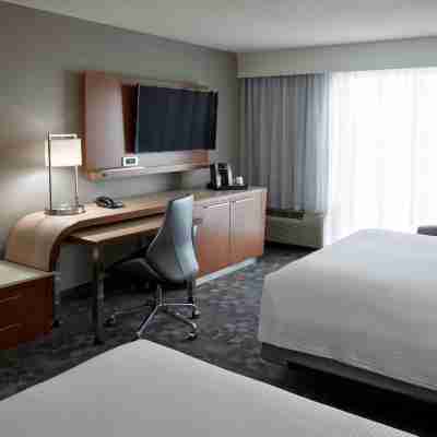 Courtyard Toronto Airport Rooms