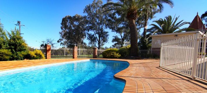 Abel Tasman Motor Inn Hotels in Dubbo