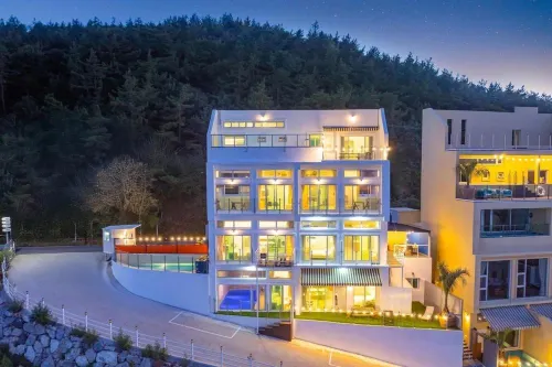 Yeosu Moine Pool Villa