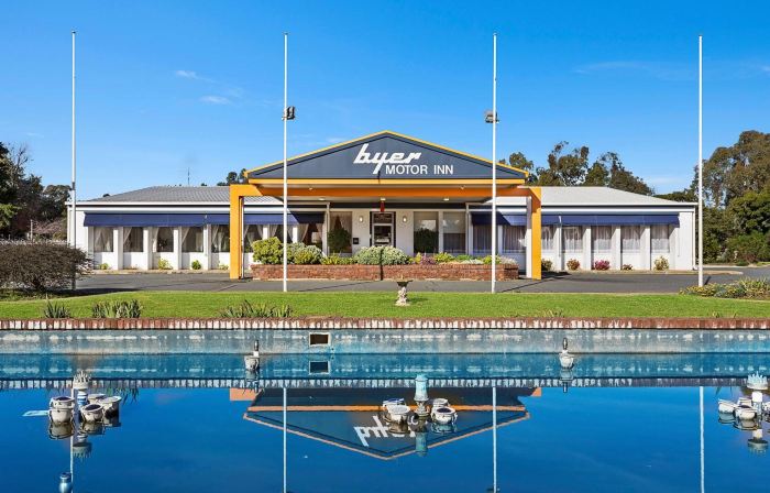 Byer Fountain Motor Inn