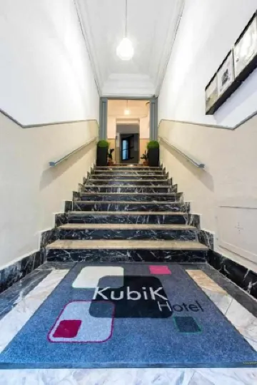 Kubik Hotel