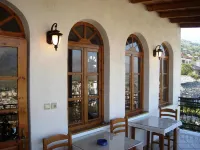 ホテル カレミ ジロカストラのホテル