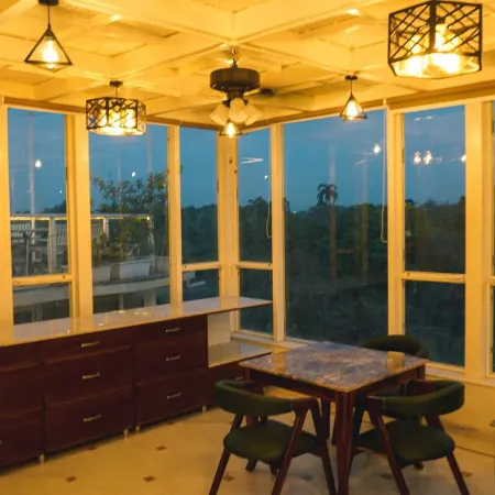 Hotel Naren Villa