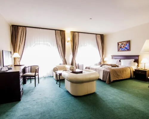 Plaza Hotel โรงแรมในลีเปตสค์