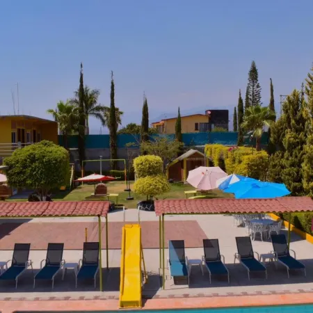 Hotel y Cabañas Quinta Los Cipreses