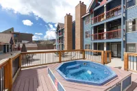 River Mountain Lodge by to - Airport Shuttle