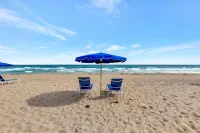 Tideline Palm Beach Ocean Resort and Spa - Beach