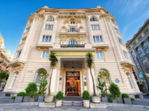 Hotel Carlton Hotels near Federico Moyúa Plaza