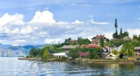 Toba Beach Hotel Hotel di Tomok