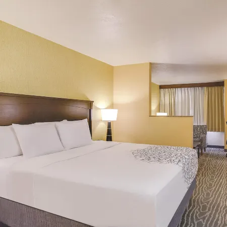 La Quinta Inn & Suites by Wyndham Logan