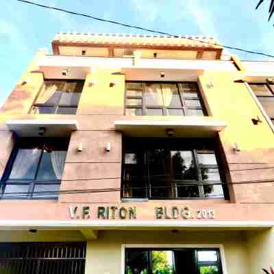 V.F. Riton Apartelle Hotel Exterior
