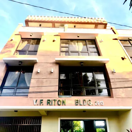V.F. Riton Apartelle