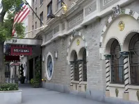The Belvedere Hotel Hotels near Terminal 5