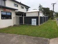 Budget on the Lake Hotels in Hamilton